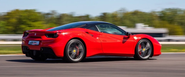Ferrari 488 GTB pomysł na niezapomniany prezent