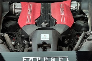 Prezent pełen adrenaliny Ferrari 488 GTB