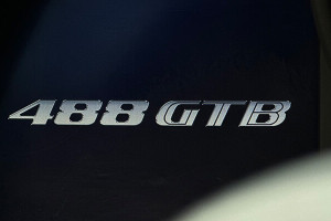 Ferrari 488 GTB motoryzacyjny prezent