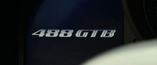 Ferrari 488 GTB motoryzacyjny prezent