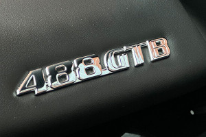 Ferrari 488 GTB prezent