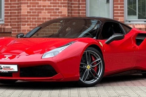 Ferrari 488 GTB jazda po torze