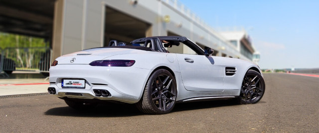 prezent Mercedes AMG GT Roadster