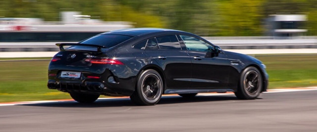 Mercedes AMG 63s 4door auto marzeń każdego faceta