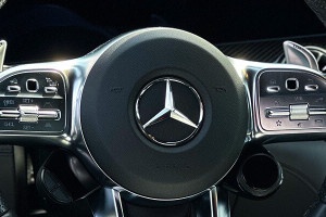 Mercedes AMG 63s 4door zasiądź za kierownicą supersamochodu