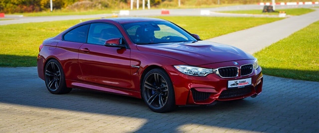 Podaruj przejażdżkę po torze w BMW M4