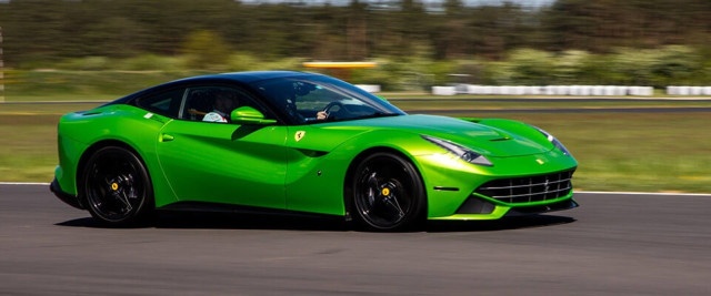 Pomysł na prezent dla chłopaka - Ferrari f12berlinetta