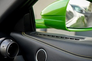 Ferrari f12berlinetta prezent