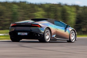 Lamborghini Huracan super prezent
