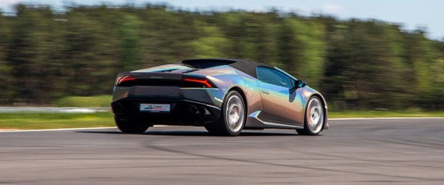 Lamborghini Huracan super prezent