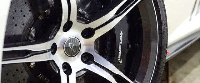 McLaren 650s koło samochodu