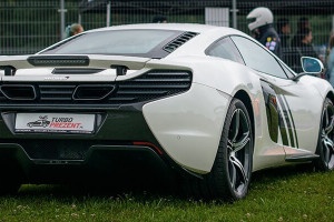 Jazda po torze McLarenem 650s na prezent