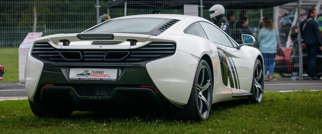 Jazda po torze McLarenem 650s na prezent