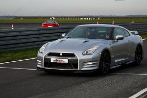 Nissan GTR idealny pomysł na prezent