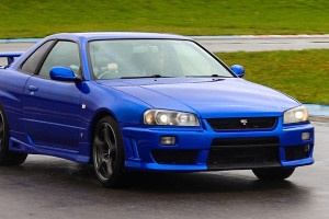 Jazda Nissanem Skyline R34 na prezent